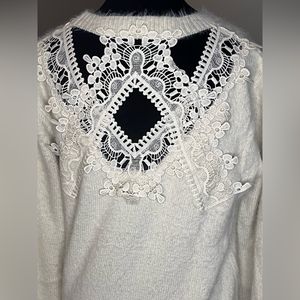 Cream soft sweater M/L